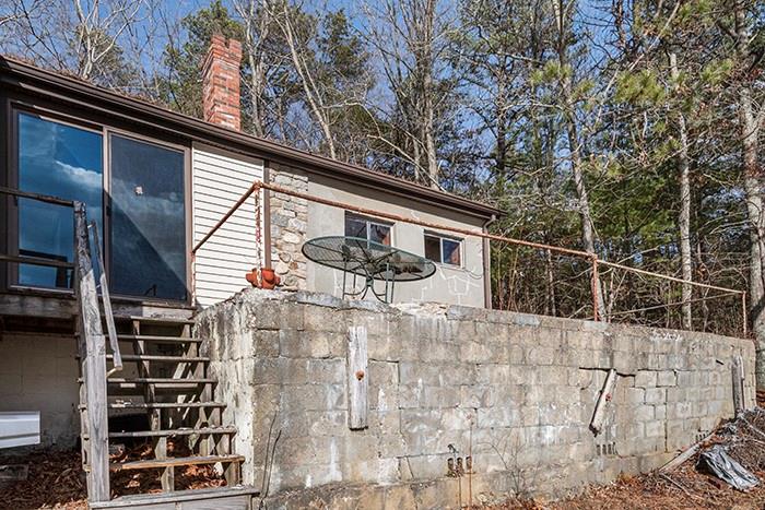 18 Tarklin Pond Drive, North Smithfield