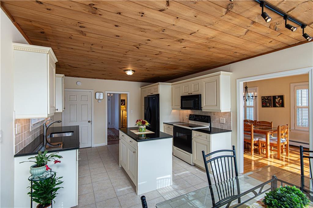 442 Summer Street, Woonsocket