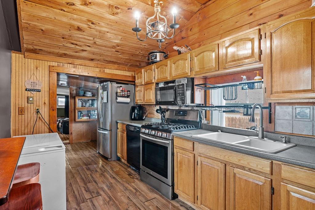 20 Echo Road, Glocester
