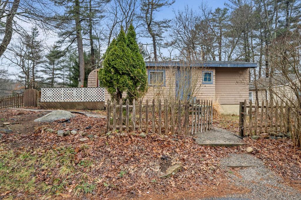20 Echo Road, Glocester