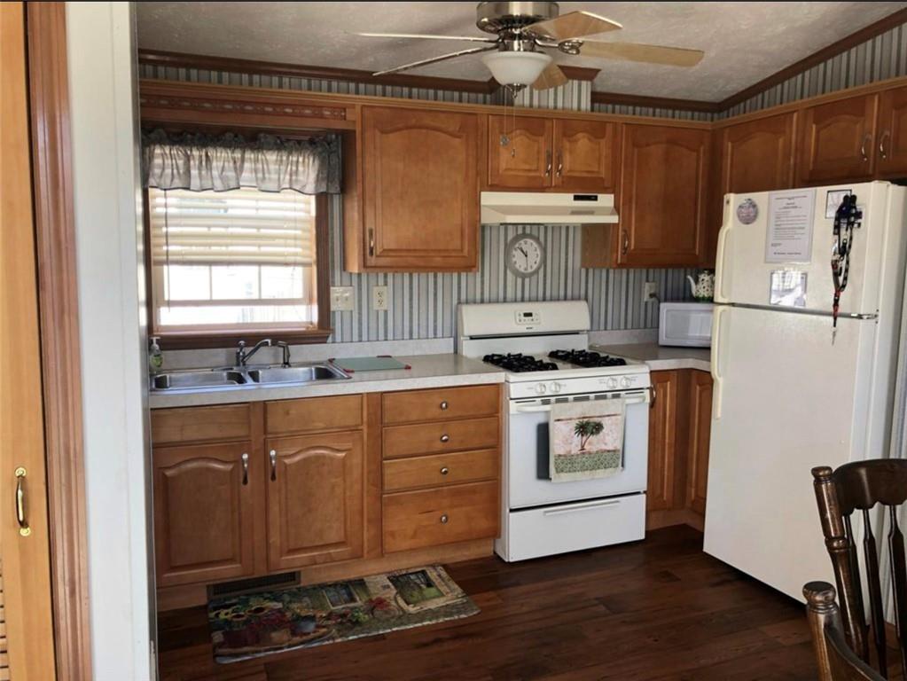 689 - J Succotash Road, South Kingstown