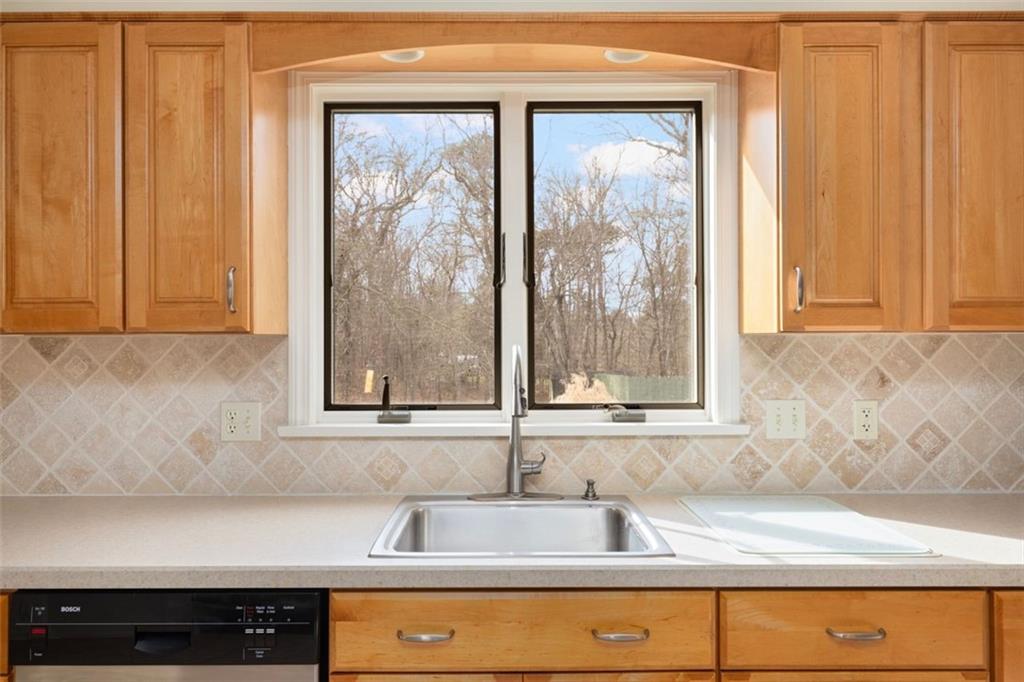 270 Buckeye Brook Road, Charlestown