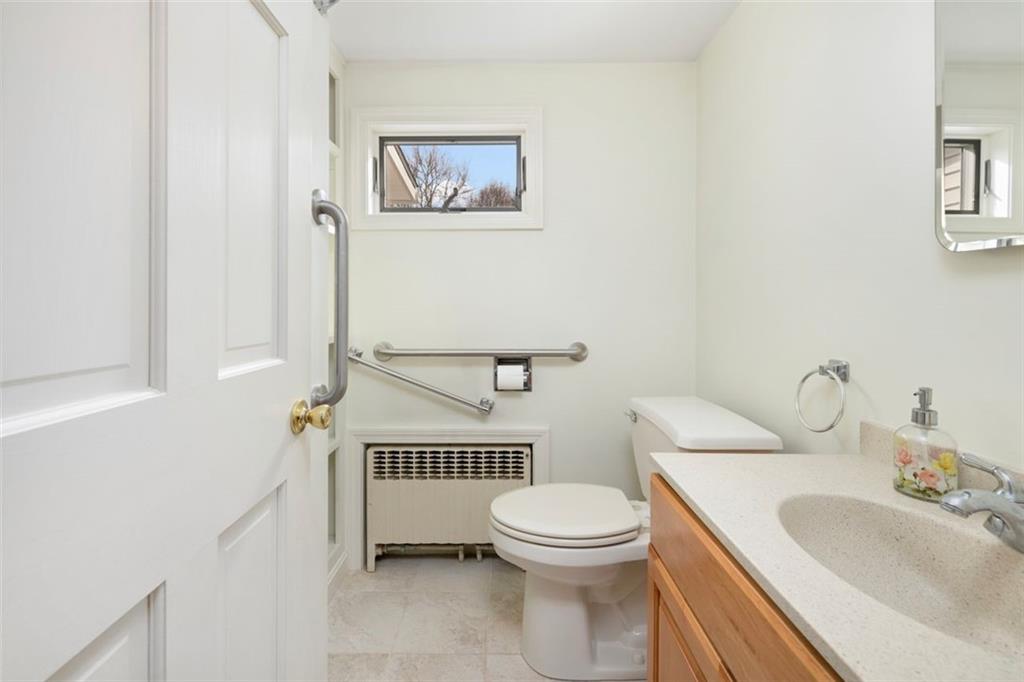270 Buckeye Brook Road, Charlestown
