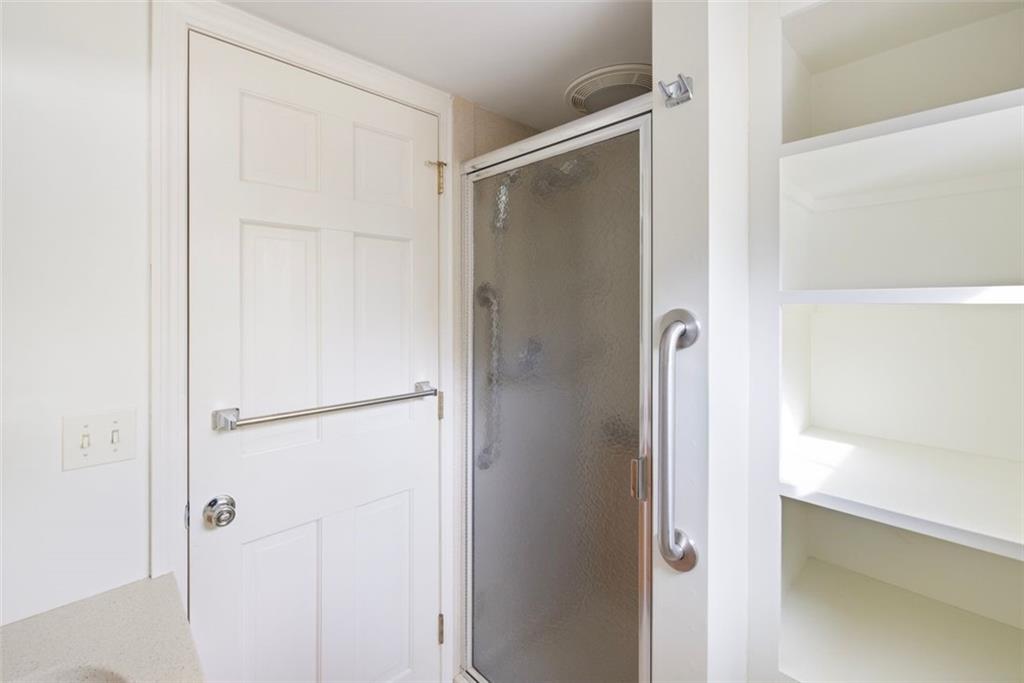 270 Buckeye Brook Road, Charlestown