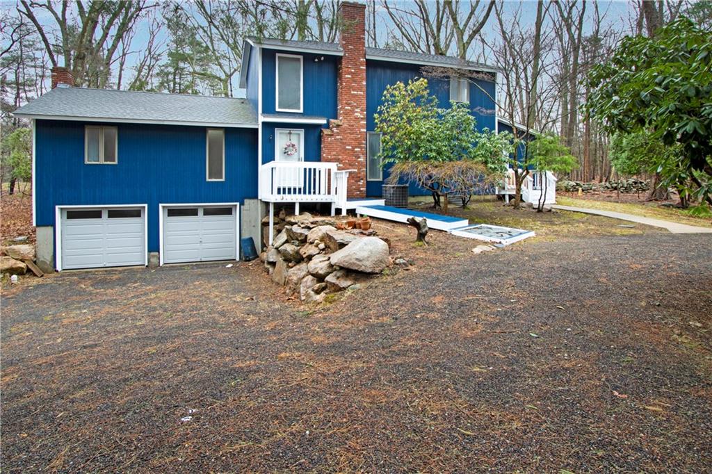 20 Holly Hill Court, East Greenwich