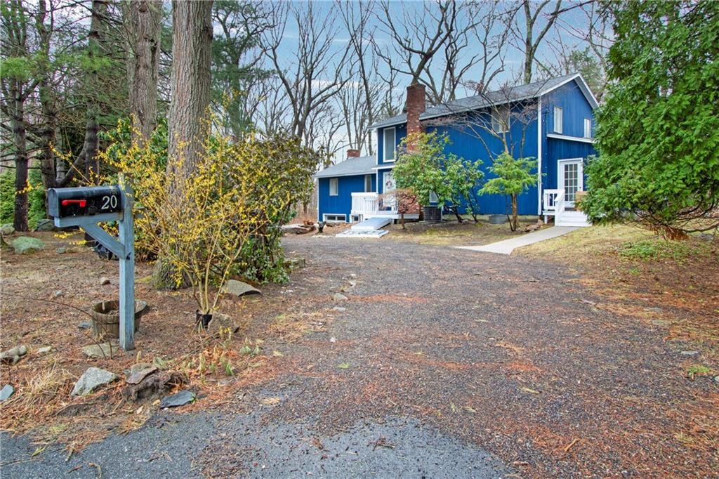 20 Holly Hill Court, East Greenwich