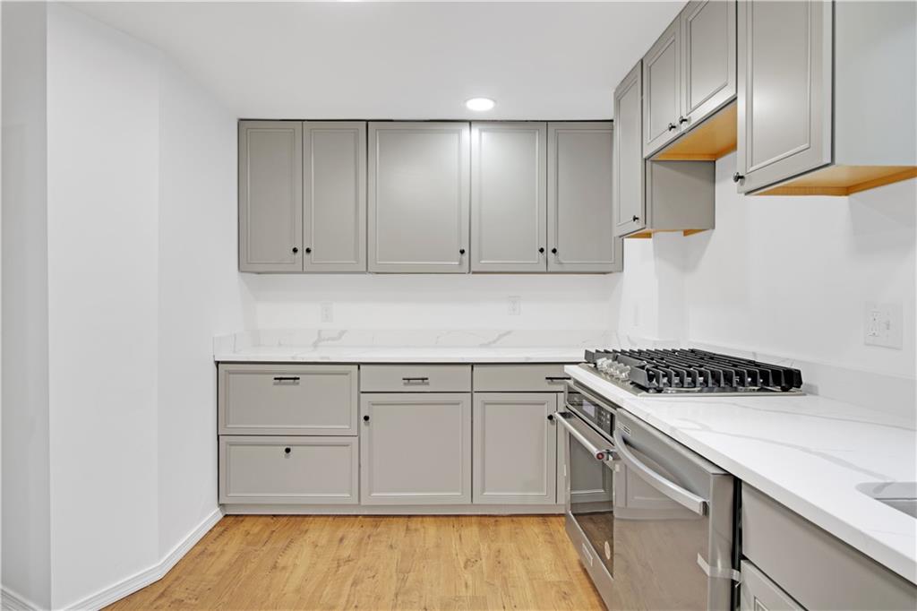 20 Holly Hill Court, East Greenwich