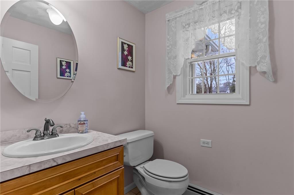 101 Hunt Avenue, South Kingstown
