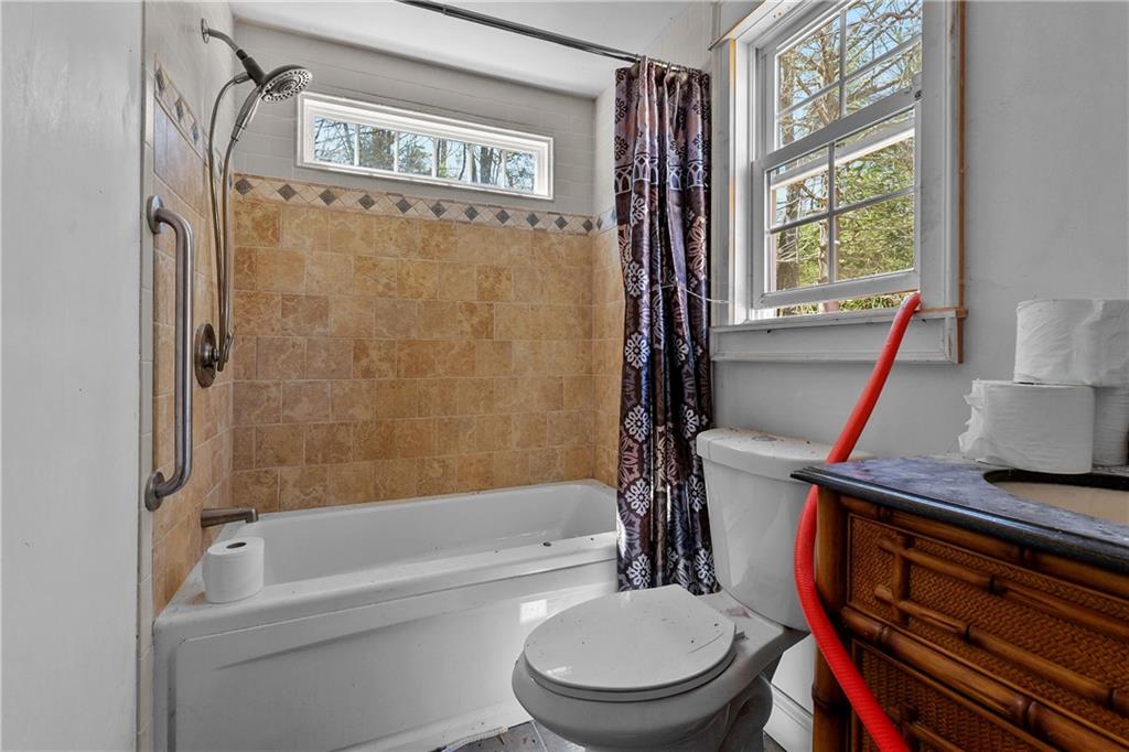 169 Indian Trail, Glocester