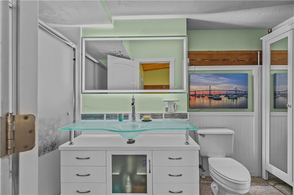 40 Web Avenue, Unit#223, North Kingstown