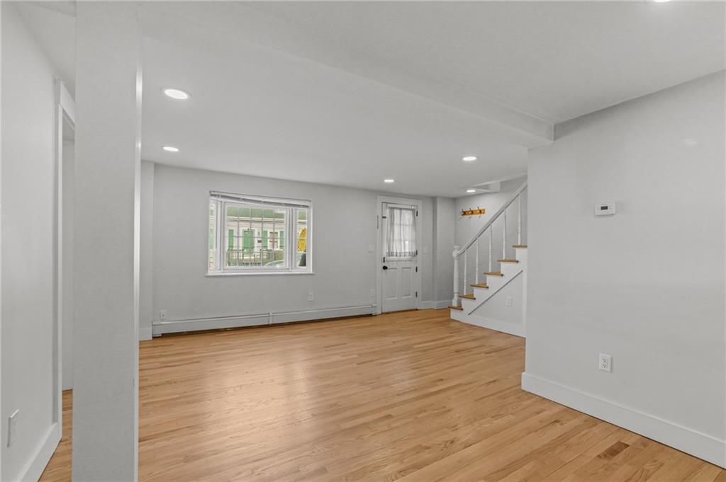 15 Curry Avenue, Newport