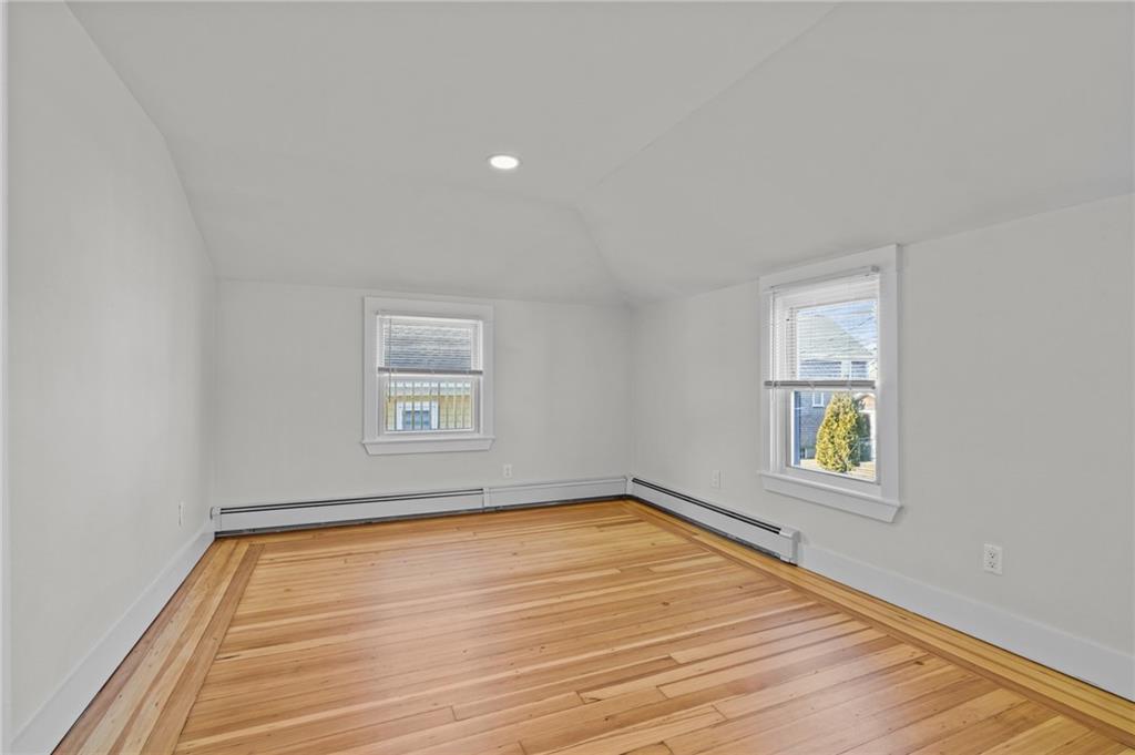 15 Curry Avenue, Newport