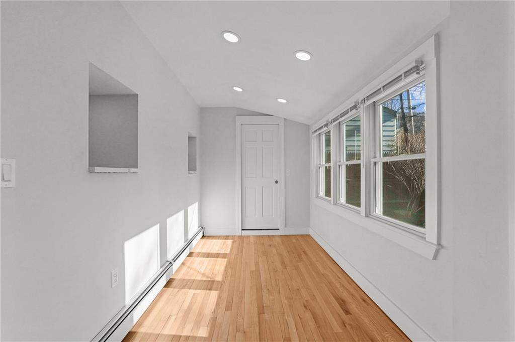15 Curry Avenue, Newport
