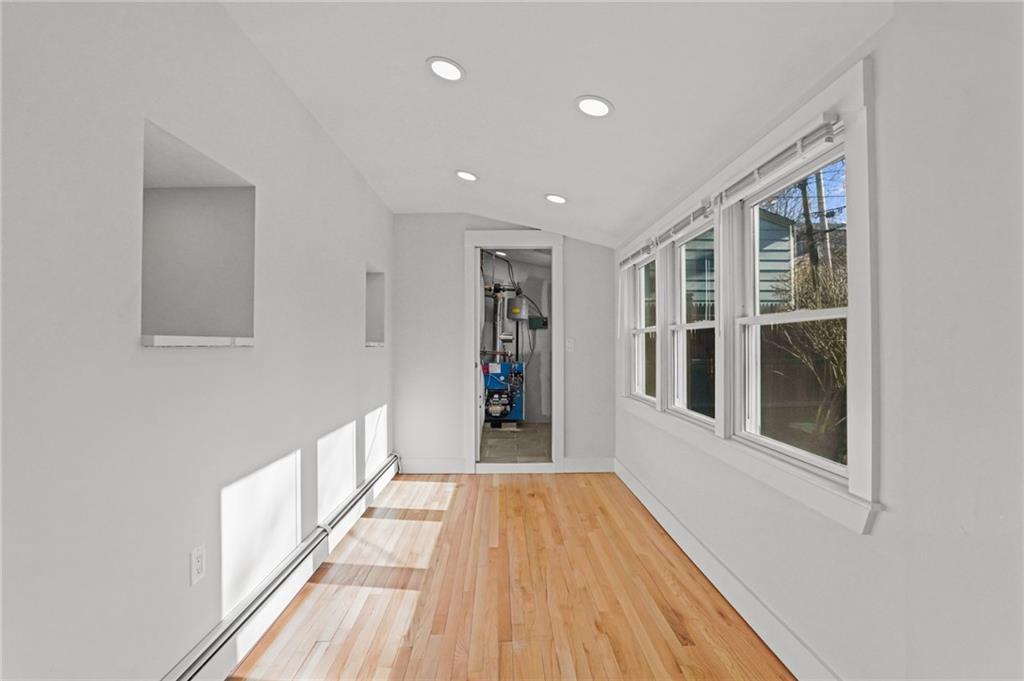 15 Curry Avenue, Newport