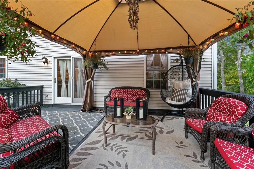 16 Blue Ridge Drive, Charlestown