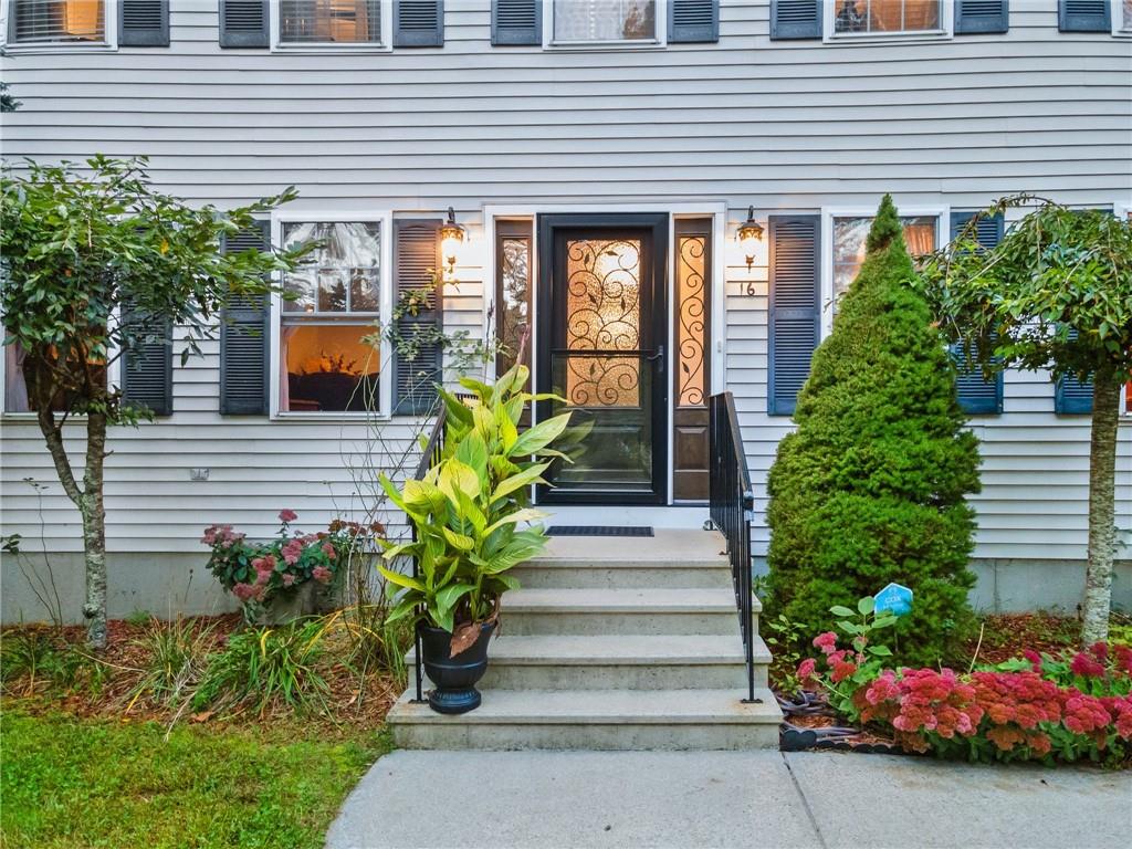 16 Blue Ridge Drive, Charlestown