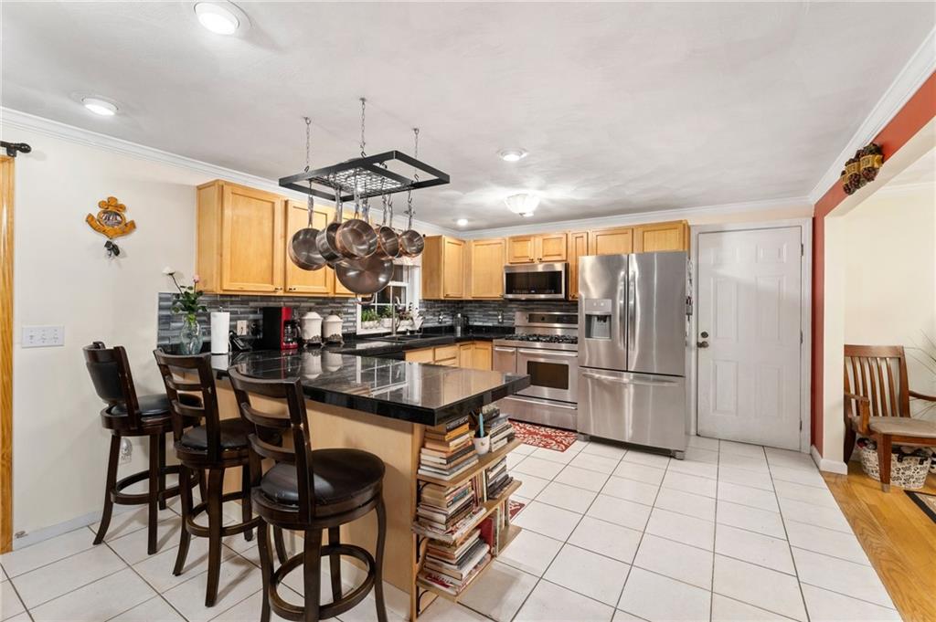 16 Blue Ridge Drive, Charlestown