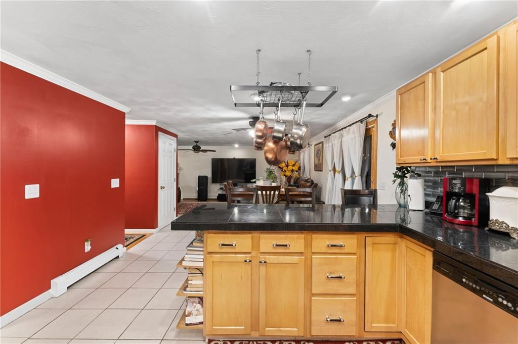 16 Blue Ridge Drive, Charlestown