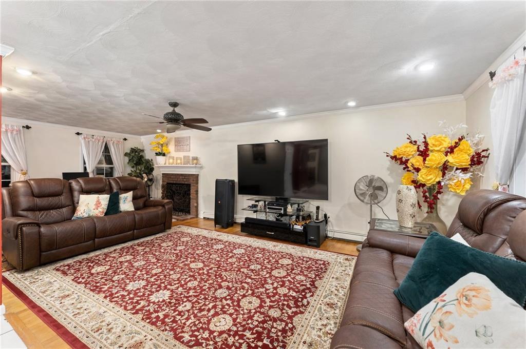 16 Blue Ridge Drive, Charlestown