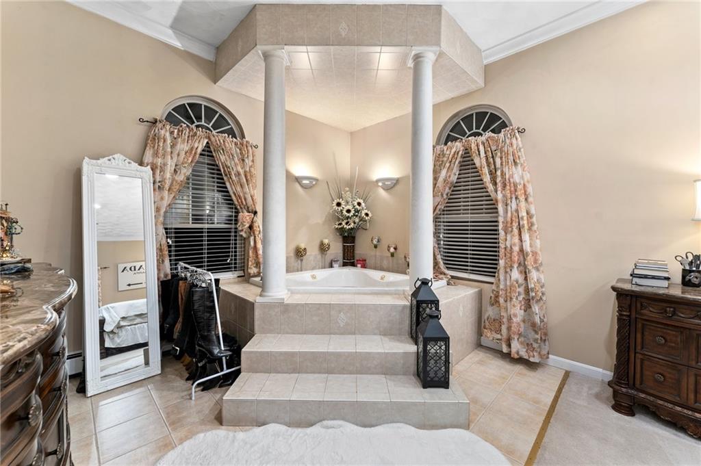 16 Blue Ridge Drive, Charlestown