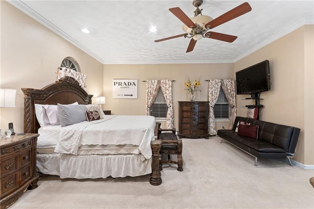 16 Blue Ridge Drive, Charlestown