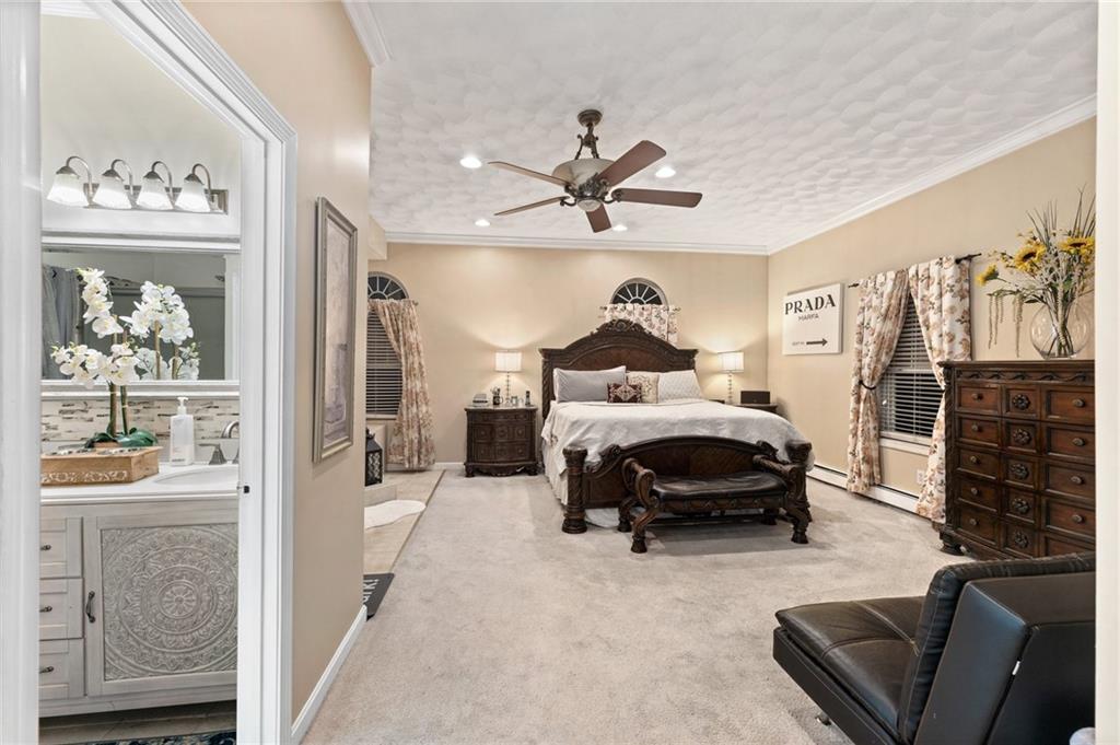 16 Blue Ridge Drive, Charlestown