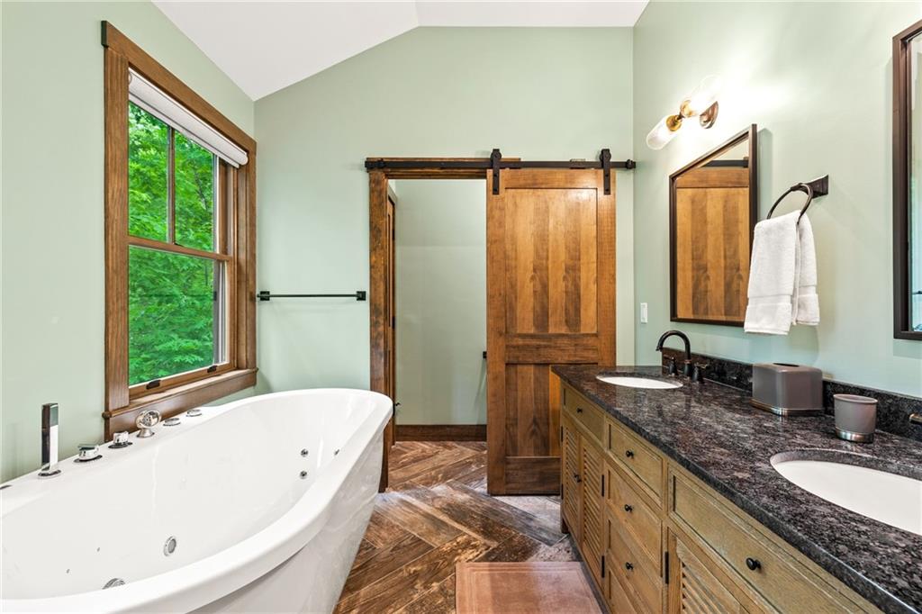 23 White Hawk Ridge, Unit#h, Richmond