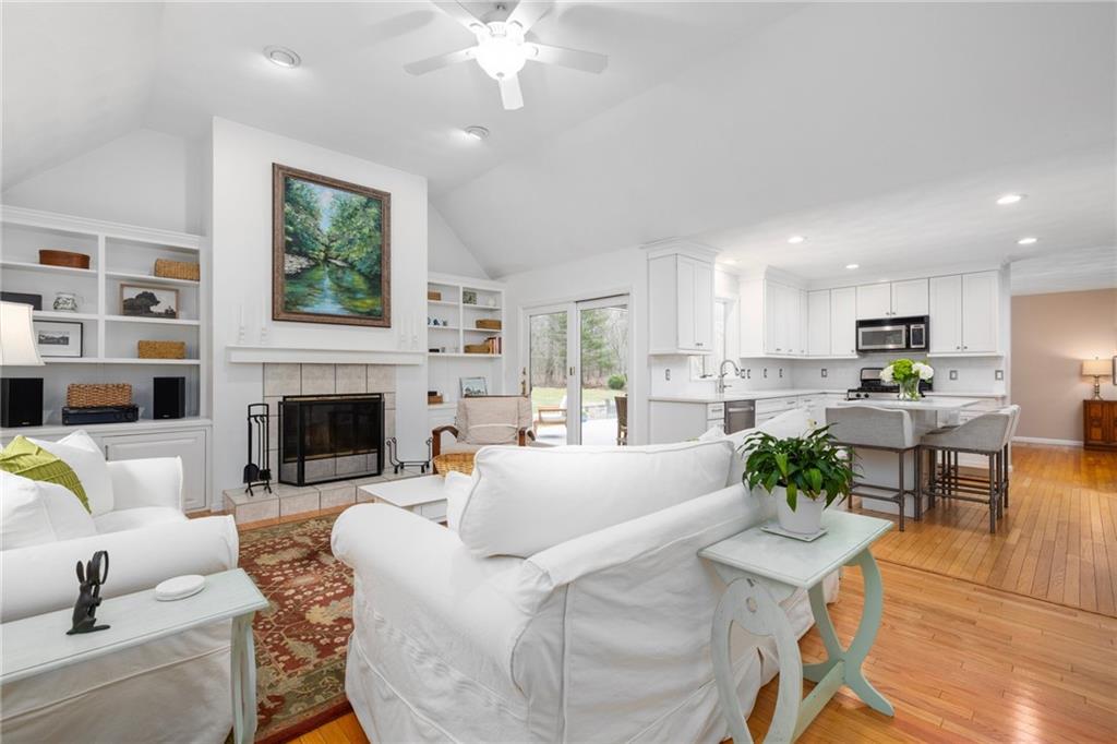 110 Table Rock Road, South Kingstown