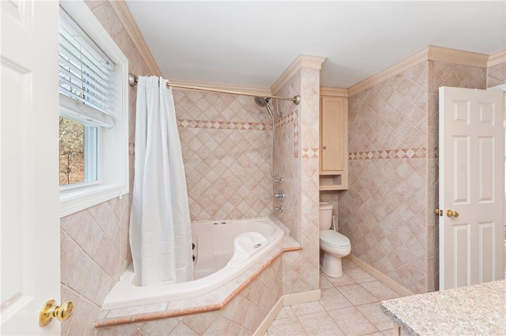 87 Old Coach Road, Charlestown