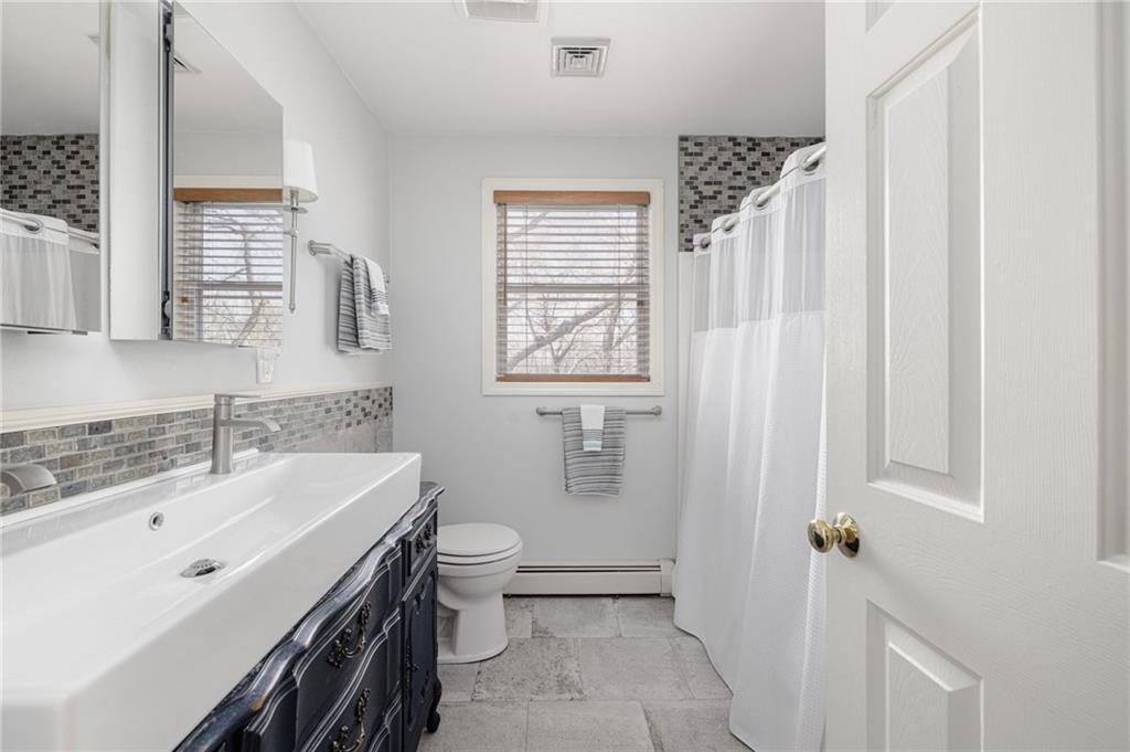 431 Felucca Avenue, Jamestown