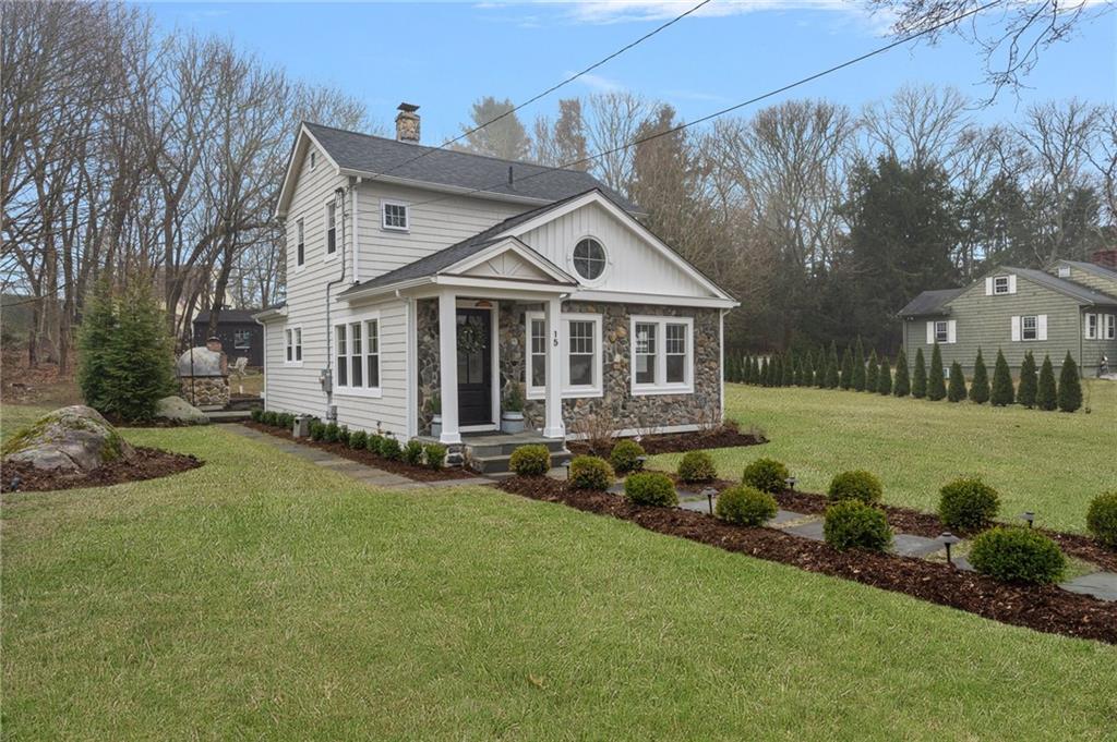 15 Old Post Road, Westerly