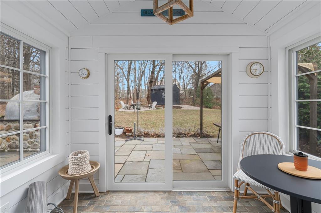 15 Old Post Road, Westerly