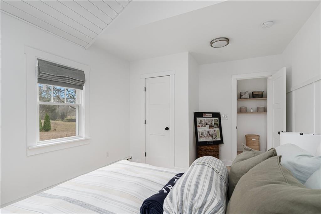 15 Old Post Road, Westerly