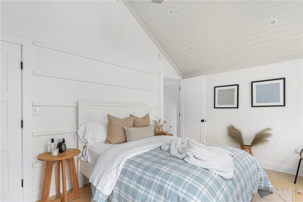 15 Old Post Road, Westerly