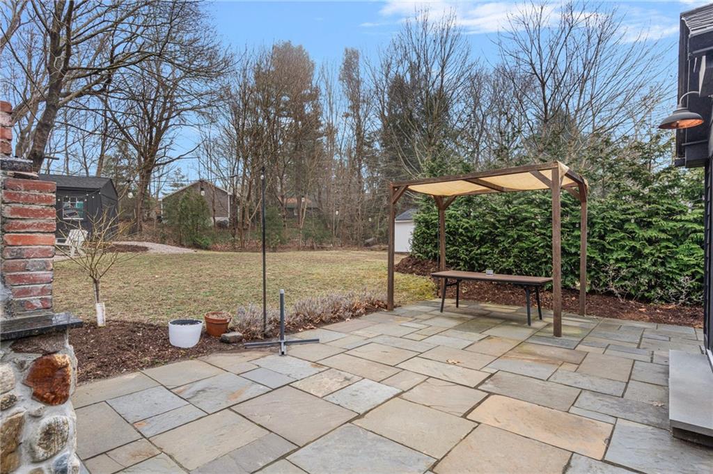 15 Old Post Road, Westerly