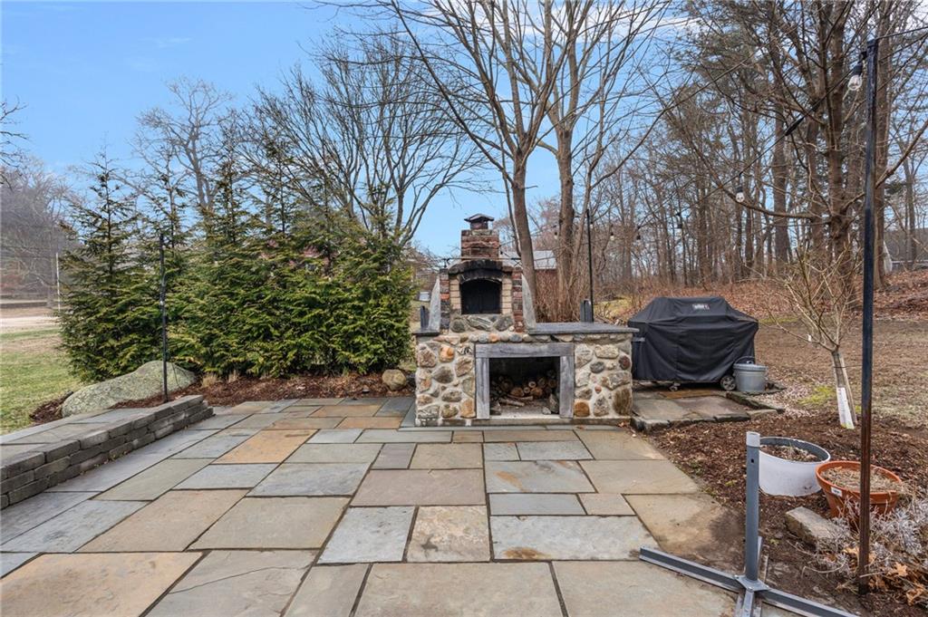 15 Old Post Road, Westerly