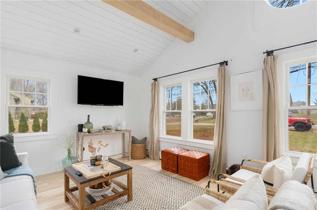 15 Old Post Road, Westerly