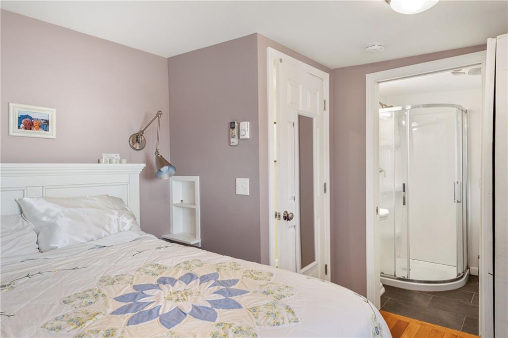 6 Macalder Street, Narragansett