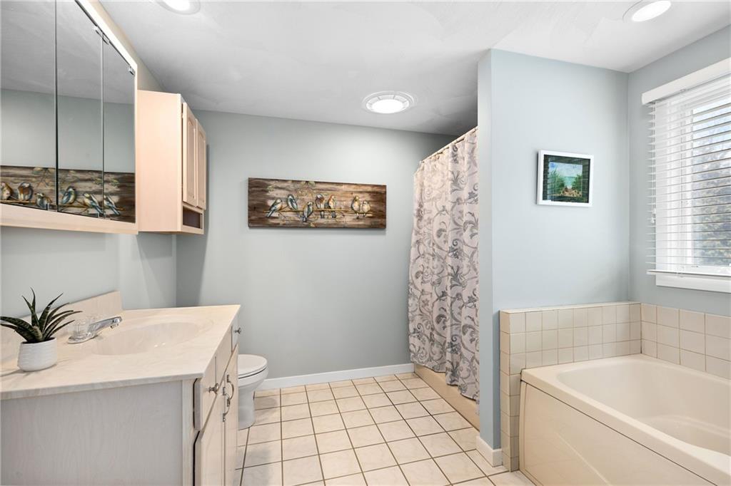 72 Carpenter Drive, South Kingstown