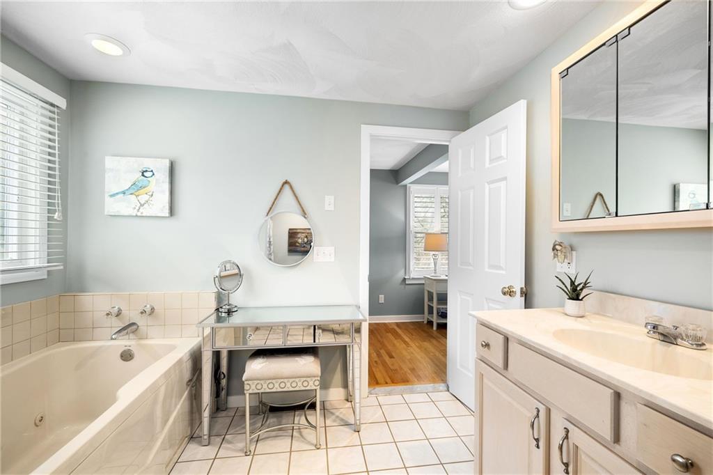 72 Carpenter Drive, South Kingstown