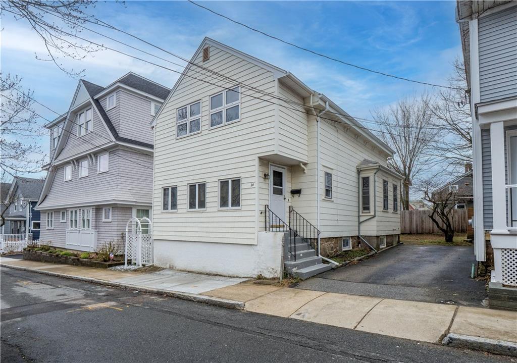 24 Dean Avenue, Newport