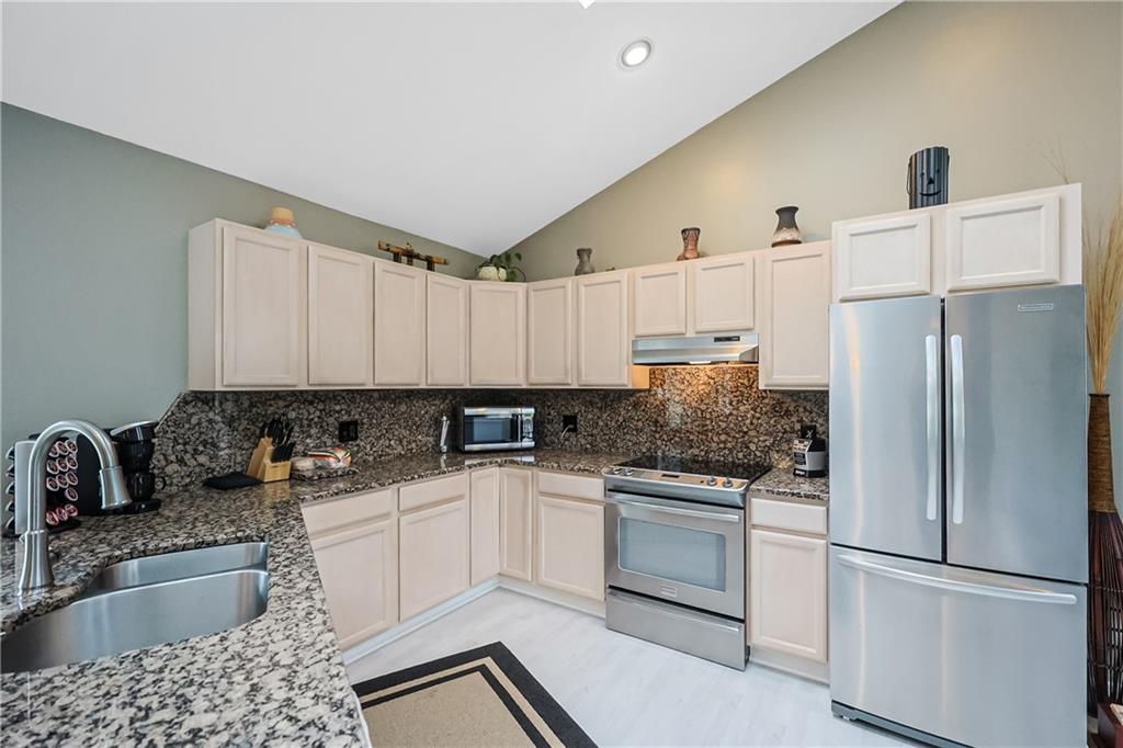 85 Morning Dove Drive, Tiverton