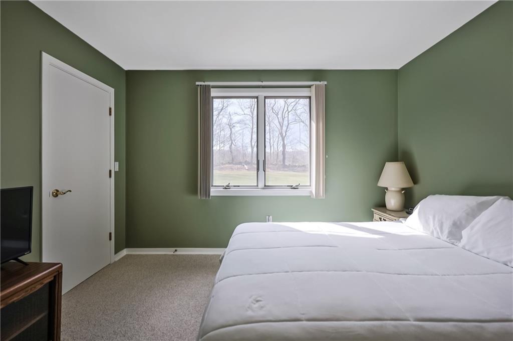85 Morning Dove Drive, Tiverton