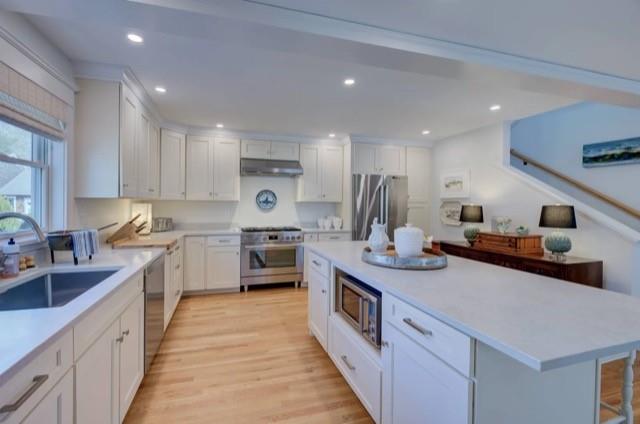 23 Chachapacassett Road, Barrington