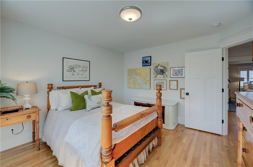23 Chachapacassett Road, Barrington