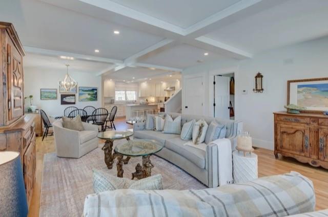 23 Chachapacassett Road, Barrington