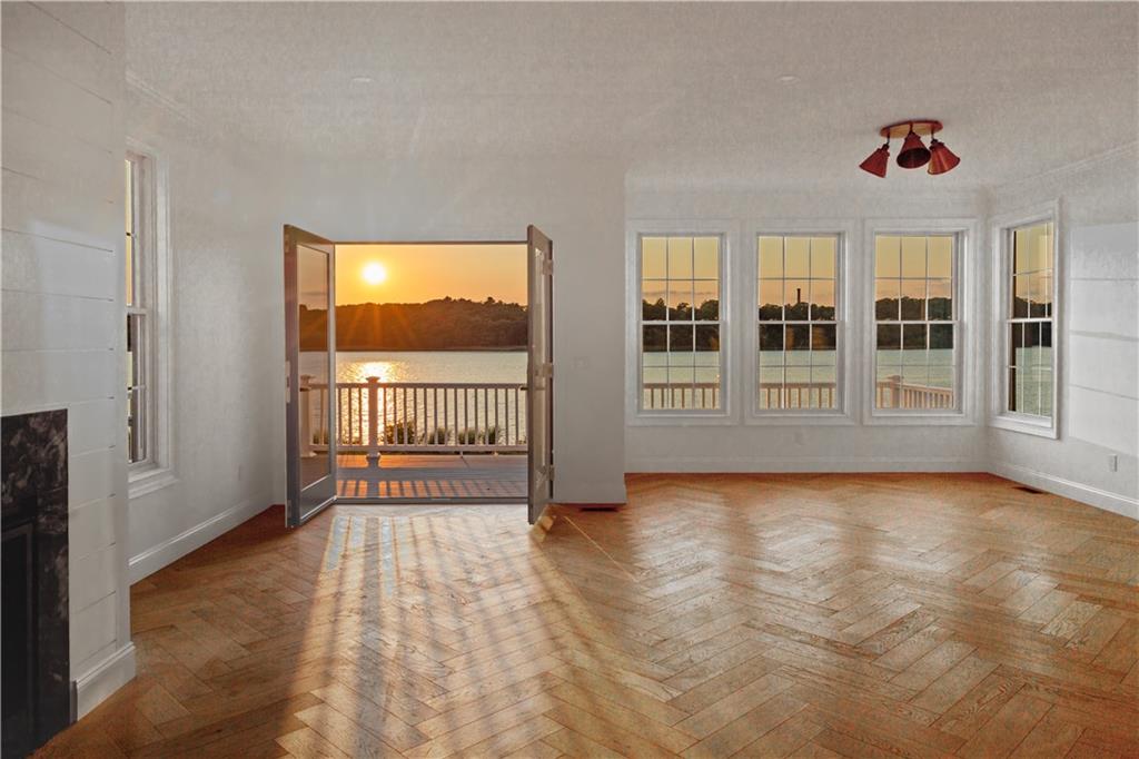 130 East Point Drive, East Providence