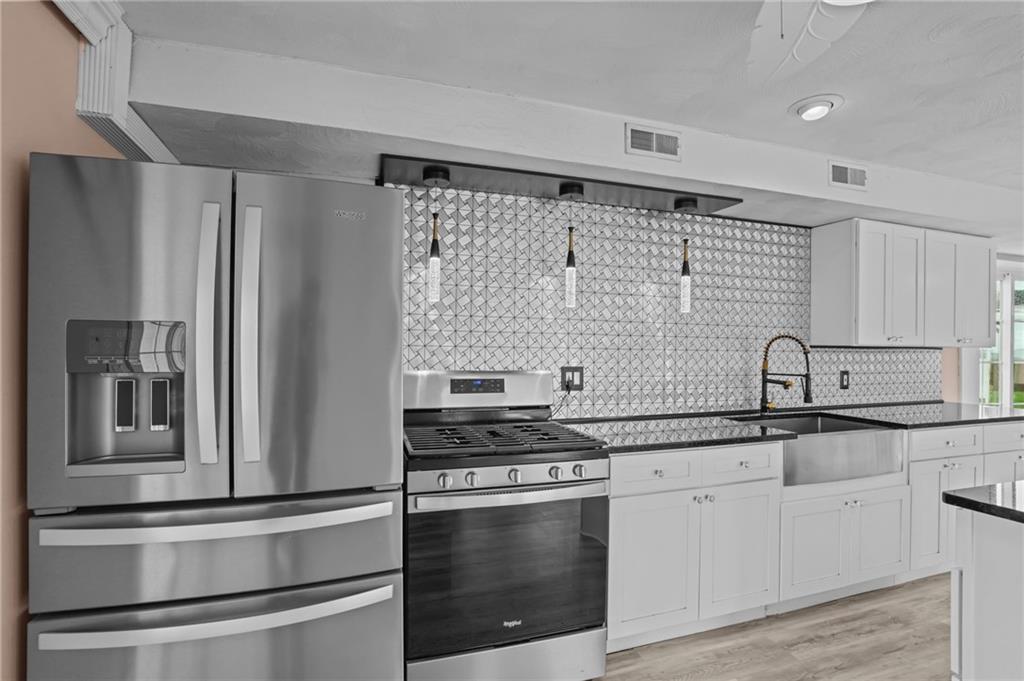 1122 Point Judith Road, Narragansett