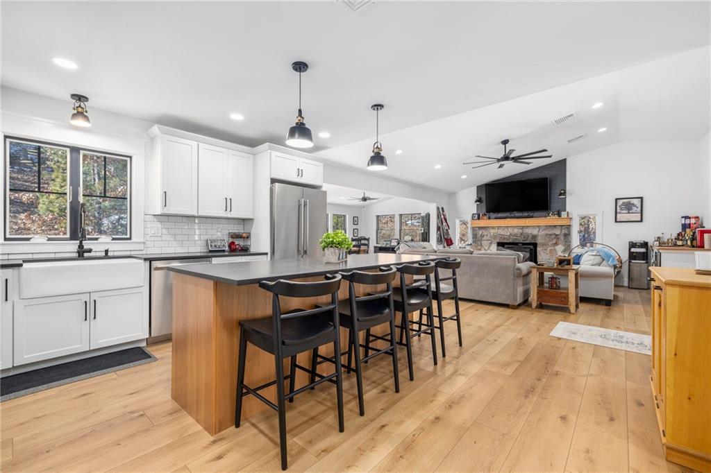 70 Cherokee Bend, Charlestown