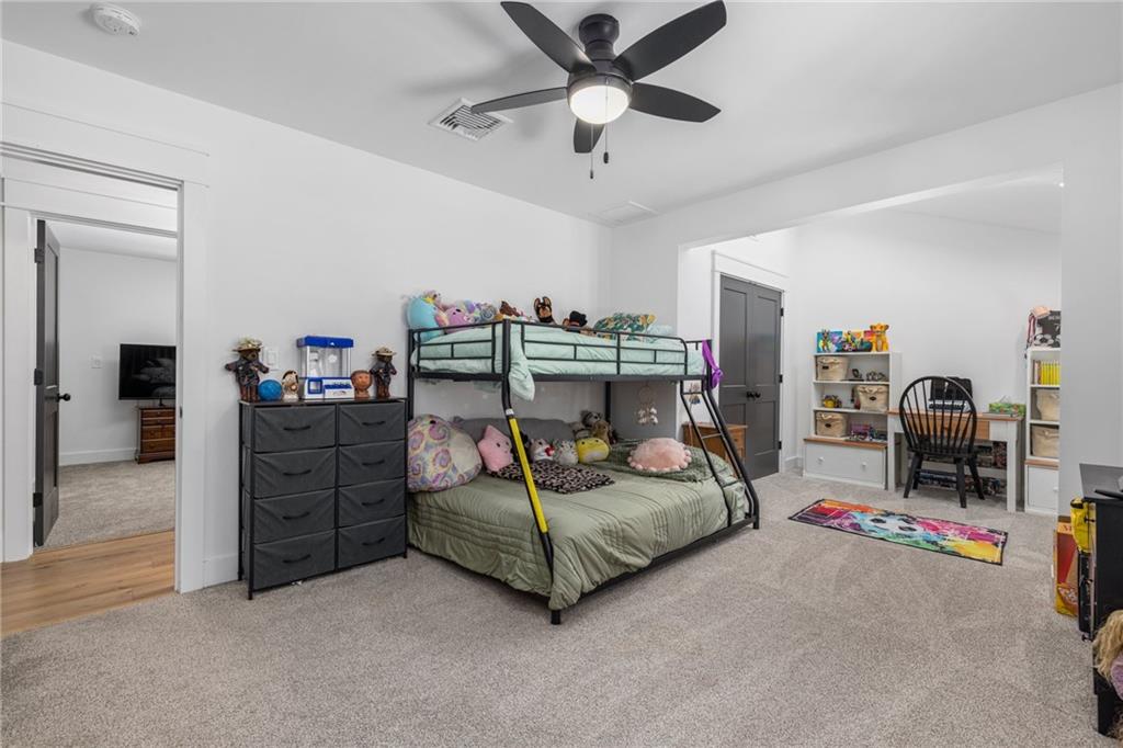 70 Cherokee Bend, Charlestown